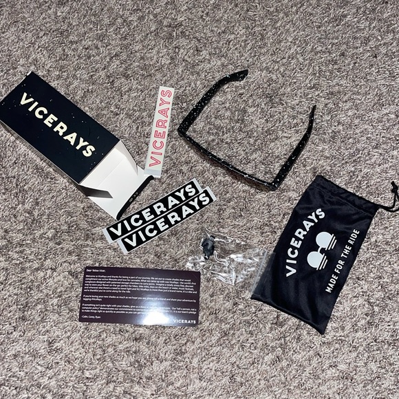 VICERAYS *whisper* STASH sunglasses - Picture 1 of 3